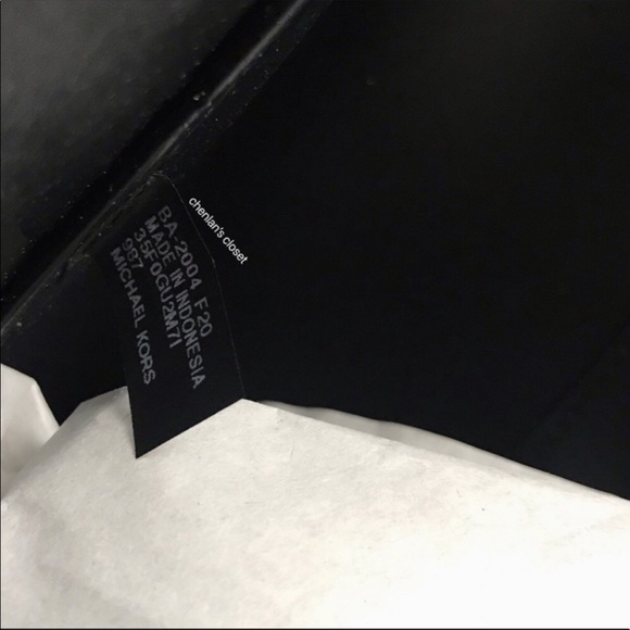 NWT Michael Kors Suri Bucket Bag Set - Picture 10 of 10